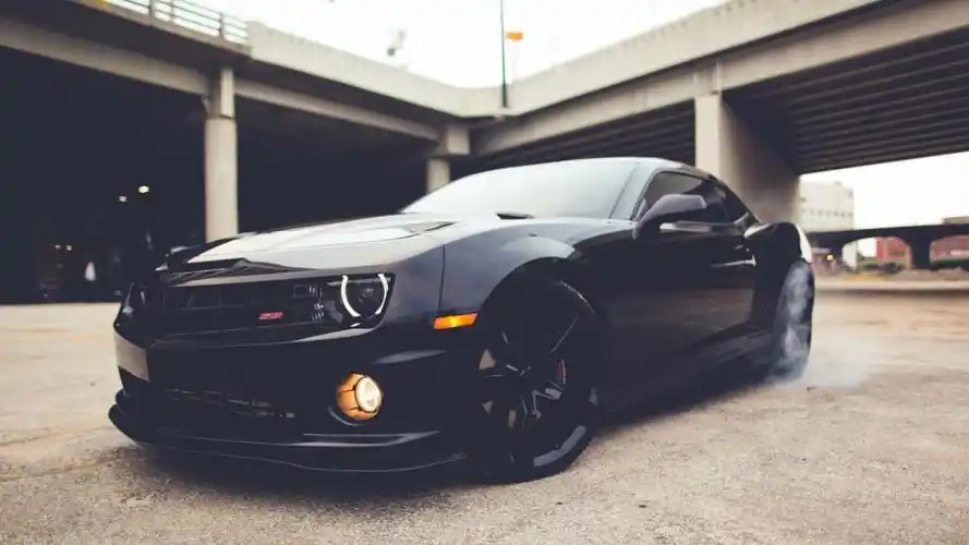 炫酷雪佛兰超跑高清桌面壁纸