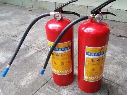 灭火器具是一种平时往往被人冷落,急需时大显身手的消防必备之物.