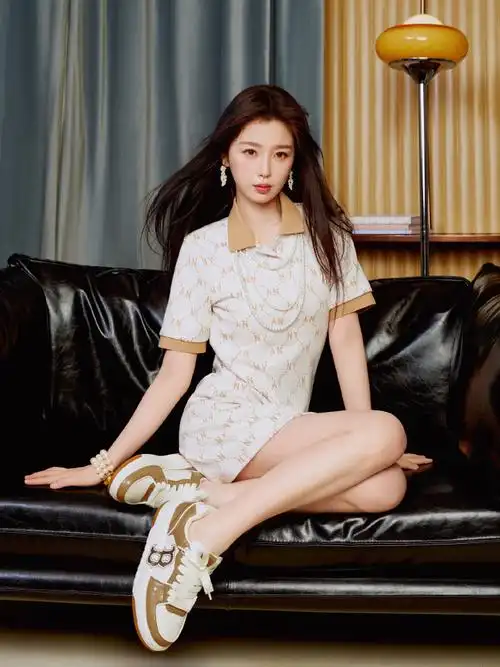 mlb潮流品牌代言人虞书欣##mlb老花奢调