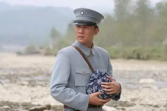 《敌营十八年》杜淳眼中的江波 革命军人也有情