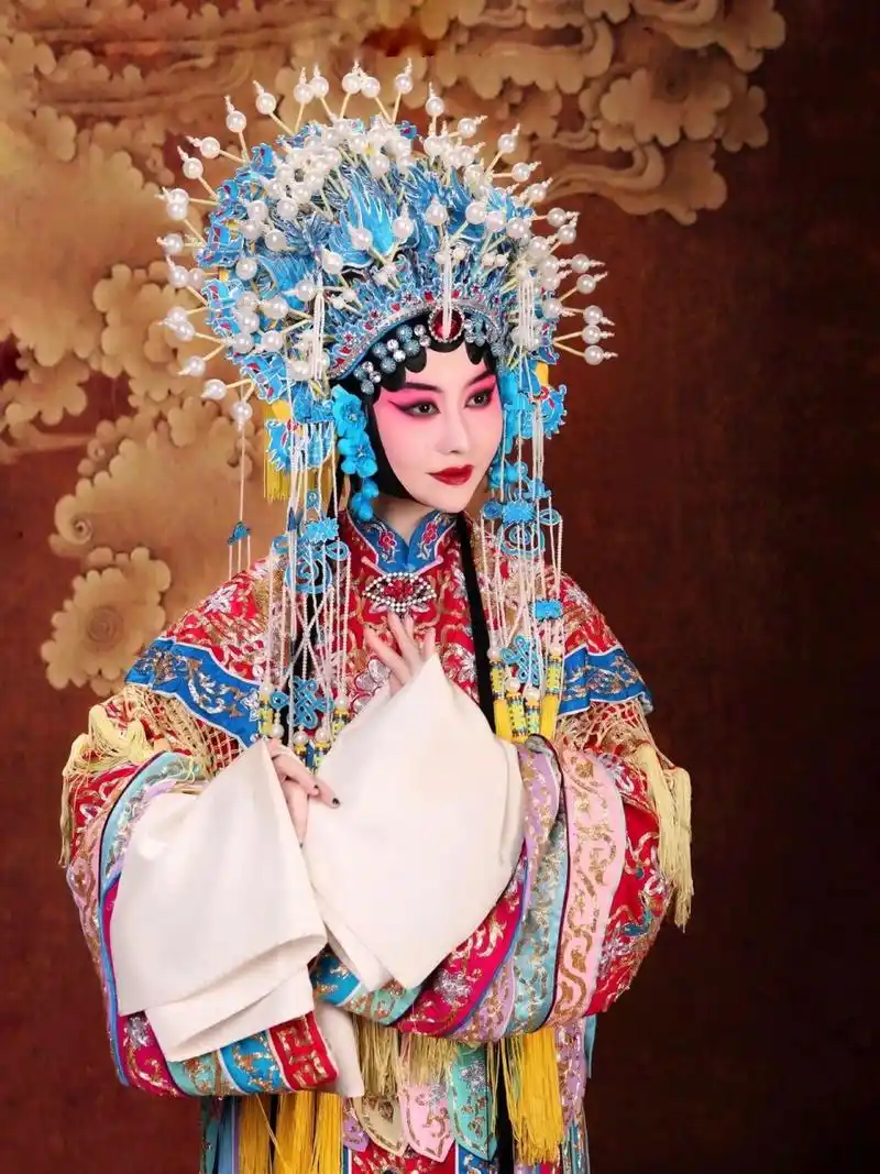 京剧摄影|京剧沉浸式体验|国粹的魅力 之前发过一组青衣,今天这一套是