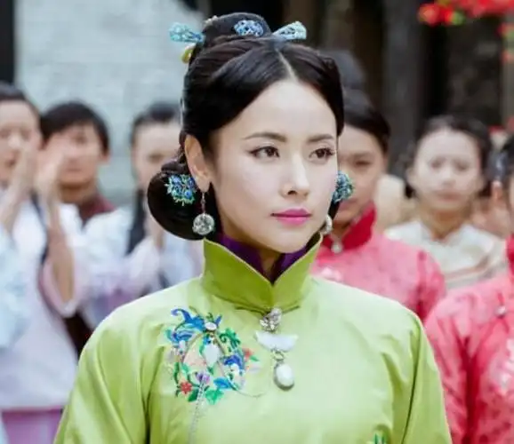 于正版笑傲江湖里的宁中则.