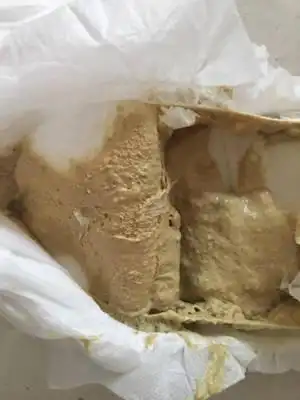 七个多月宝宝拉的便便为啥是这颜色这样颜色正常嘛又宝妈知道吗?急!