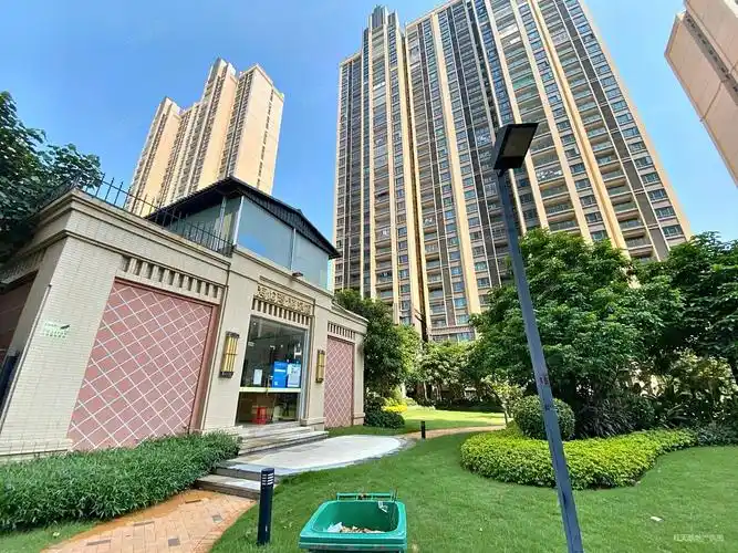 海伦堡海伦湾3室2厅2卫102.82㎡南北97万