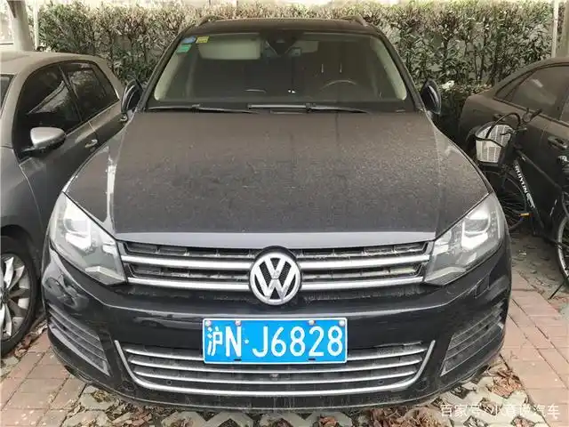 拍卖成功!上海市宝山区一辆车牌号为沪nj6828上海大众途锐越野车