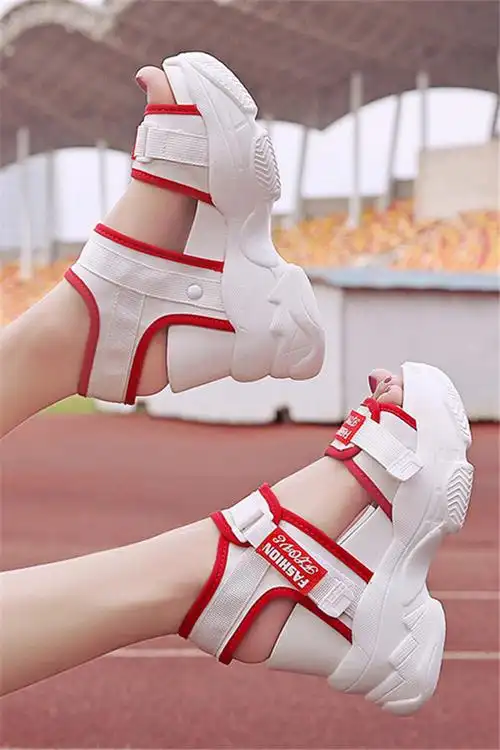 港风显脚小运动凉鞋女夏季厚底新款休闲魔术贴松糕底坡跟罗马鞋潮