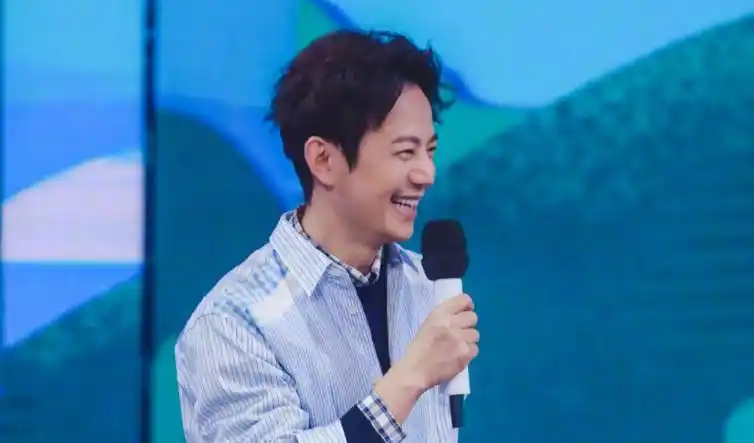 何炅事件是怎么回事?从"老好人"到"塌房"背后的内幕 第36张