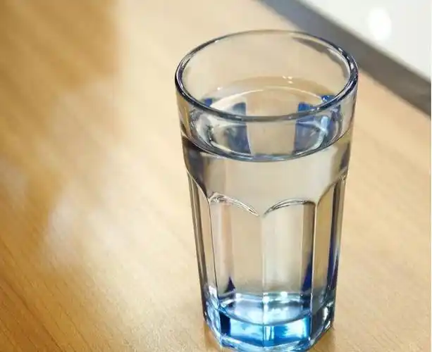 白开水放凉后堪比"慢性毒药"?常喝65℃的水会致癌?实验告诉你