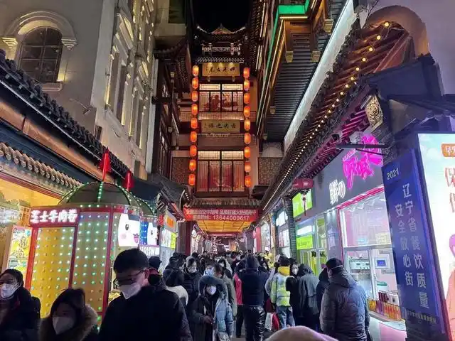 上周末近60万人逛沈阳中街 文化街区再现繁华盛景_网易订阅