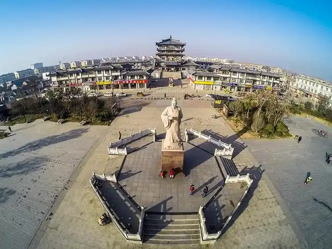 上一页 下一页 作品名称: 刘邦故里  作品描述:   拍摄地点: 丰县县城