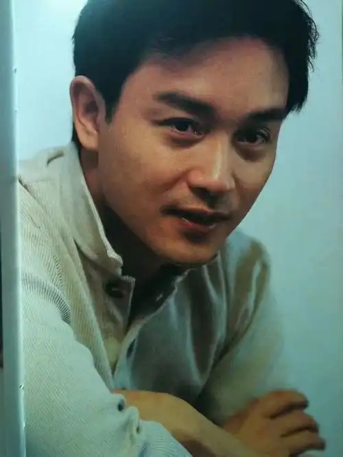 张国荣有哪些适合洗出来的照片?