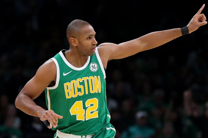 原创凯尔特人谁当领袖?杰伦布朗投票霍福德,斯玛特:只是一个头衔