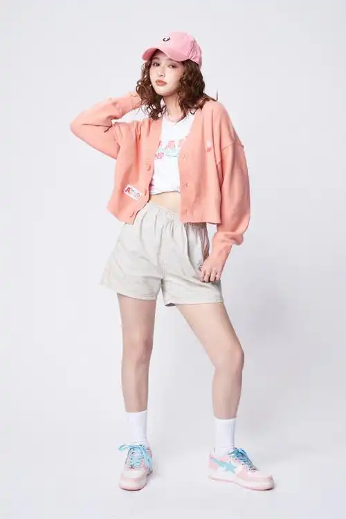 iapm时尚推荐#  跟随时代发展,青春活力的现代女生纷纷崇尚自由健康