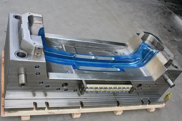 厂家供应汽车模具 汽车配件外饰模具 塑料模具制造