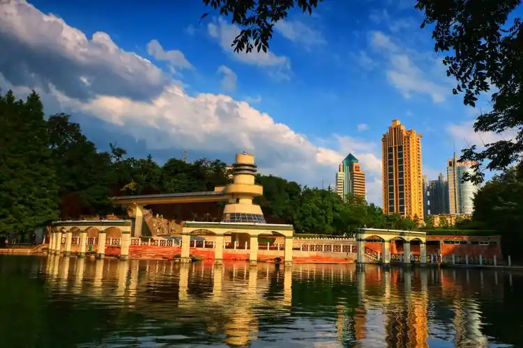 合肥明珠琥珀潭.