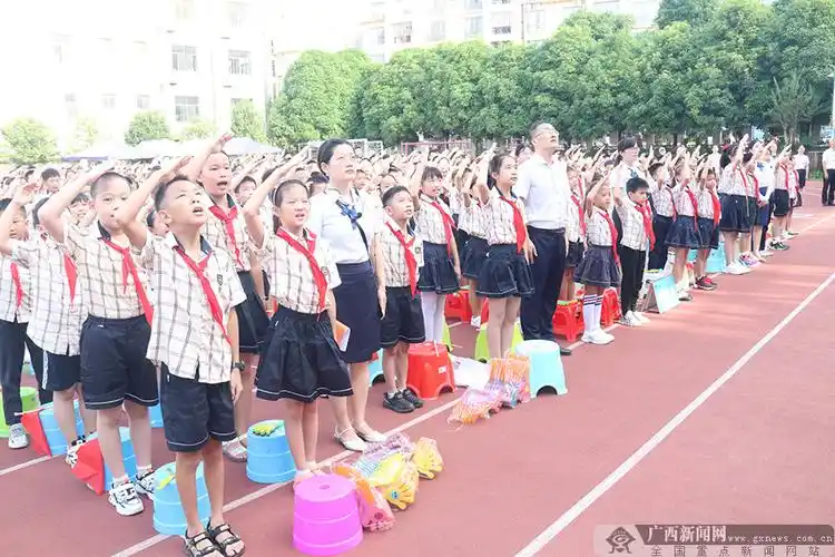 南宁市南湖小学海茵校区举办2022年秋季开学典礼暨弘扬传统文化主题