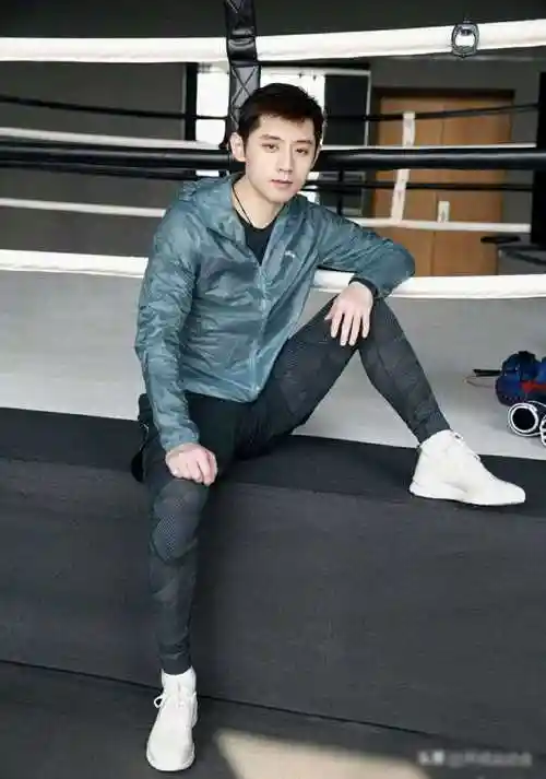 摆脱赌博丑闻,"国乒藏獒"张继科复出卖课,打造独家课程