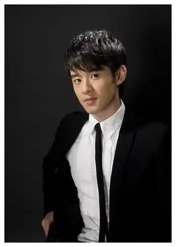 出演活佛济公的"可爱鼻祖"必清,35岁留长发,男神范十足|活佛济公|高昊