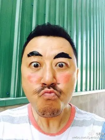 黄晓明李冰冰任泉pk扮鬼脸 明星搞怪犯二大起底