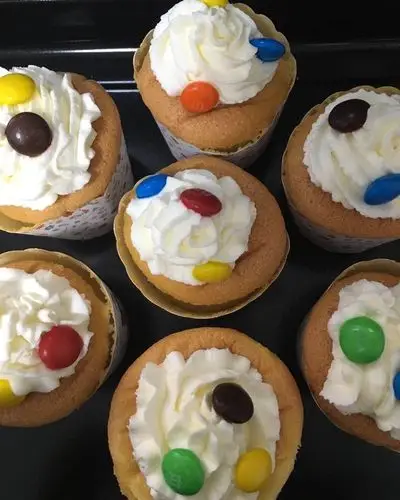 散光聚焦做的软绵绵戚风纸杯蛋糕