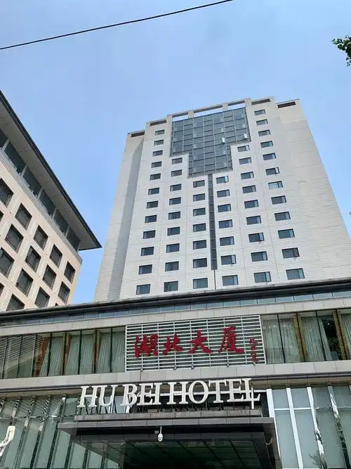 湖北大厦一层,近地铁国家图书馆站c1口,附近有民族大学,国图,北京动物