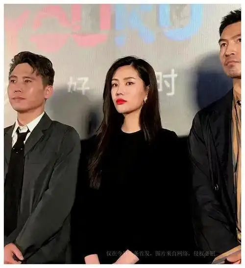 张艺谋瞄准新谋女郎飞凡气质独特长相美艳与倪妮相得益彰