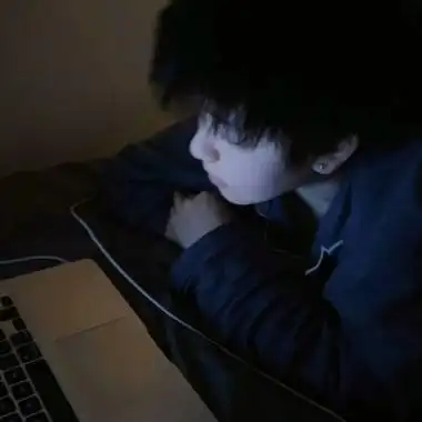 黑暗系颓废男生头像(优选20张)