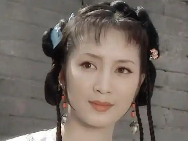 回顾胡小庭:母亲瘫痪,父亲截肢,双亲离世后,丈夫将她宠成宝|桂英|李卫