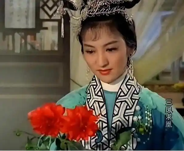 60年代的荧幕美人朱虹刚出道就当红嫁给大13岁的导演后隐退