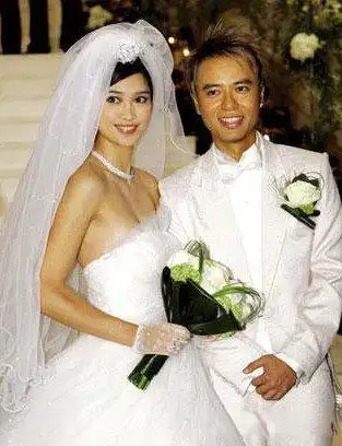 李克勤老婆卢淑仪 就是那个成功男人背后的女人