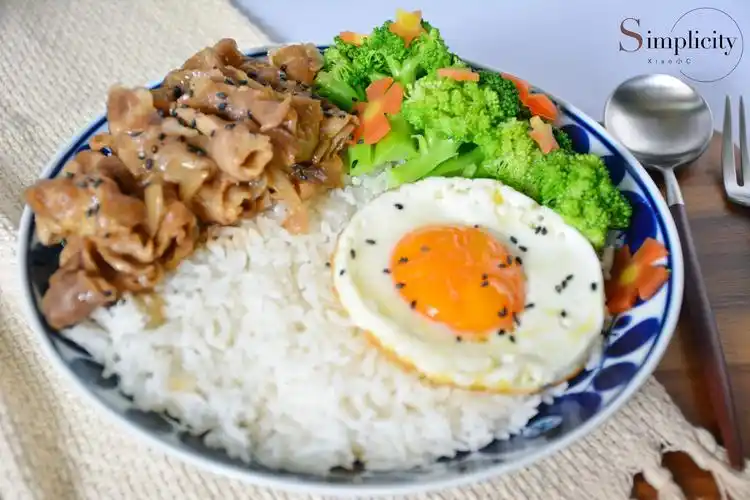 比吉野家还要好吃的肥牛饭,十分钟就可以搞定,关键是料多 - 114货源网