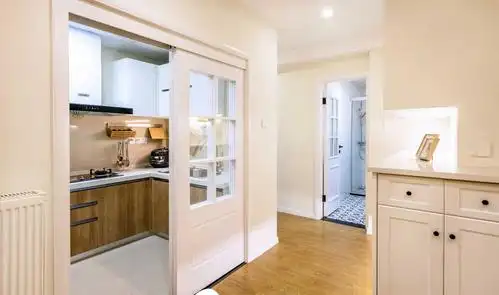 白色门配白色门套框好不好看 浅象牙白色门选什么颜色门套踢脚线