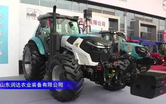 1:40山东润达rd2604拖拉机--2023年武汉农机展5:15fendt(芬特)拖拉机