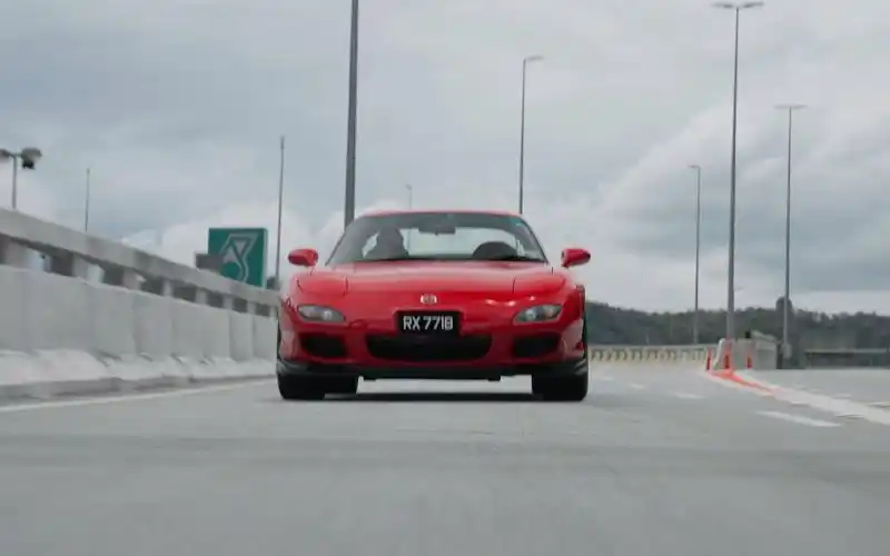 【rx-7】红色妖艳贱货 马自达rx7