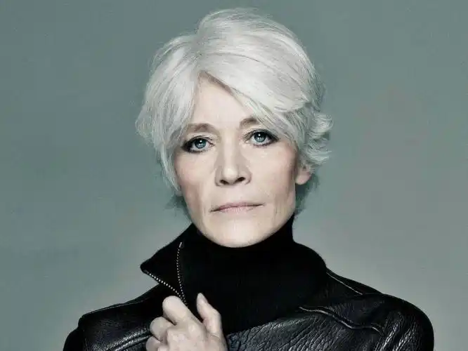 时尚速报|lv蝉联全球最具价值奢侈品牌;2025米兰春夏