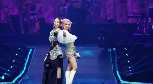 原创出道21年的蔡依林和出道11年的邓紫棋同台港台乐坛恐后继无人
