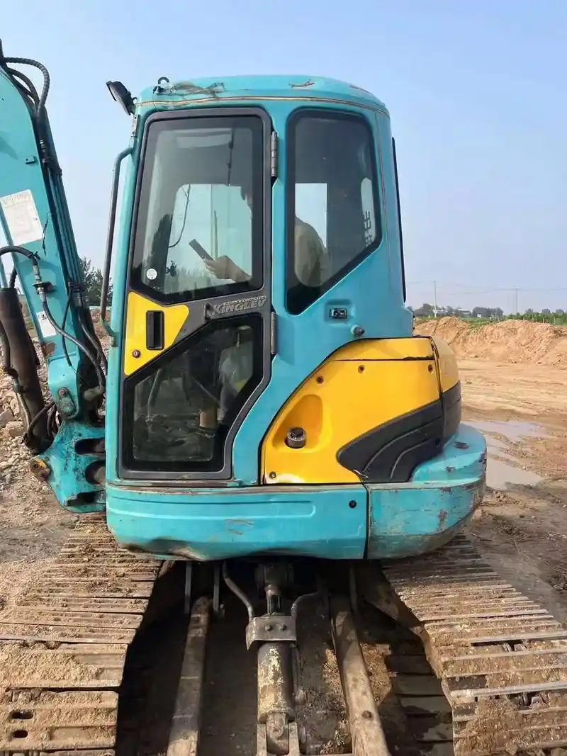 精品久保田161,正在工地干活,老板含泪卖掉凑钱换国四挖机, - 抖音