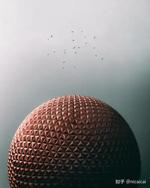 地变化或有规律地重复出现而激起人们的美感,这种美通常称为韵律美