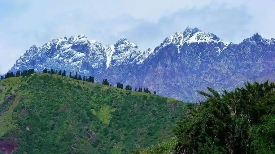 天山最高峰-托木尔峰自然保护区