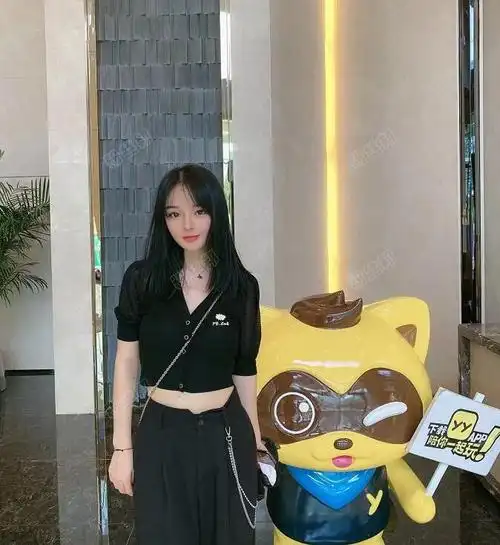 抖音鱼闪闪bling怎么火的抖音鱼闪闪个人资料鱼闪闪真名叫什么