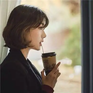 qq女生头像短发韩版高清大图112