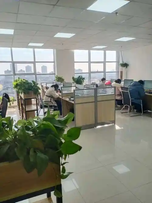 急招电话客服,月薪5000-8000元.坐办公室.工作简单,环境舒适.