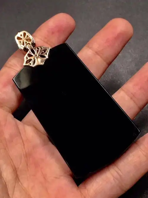 缅甸精品墨翠挂坠帝王透绿种老起胶冰其他