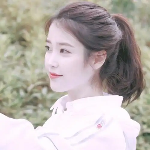 iu头像/by沈灿阳