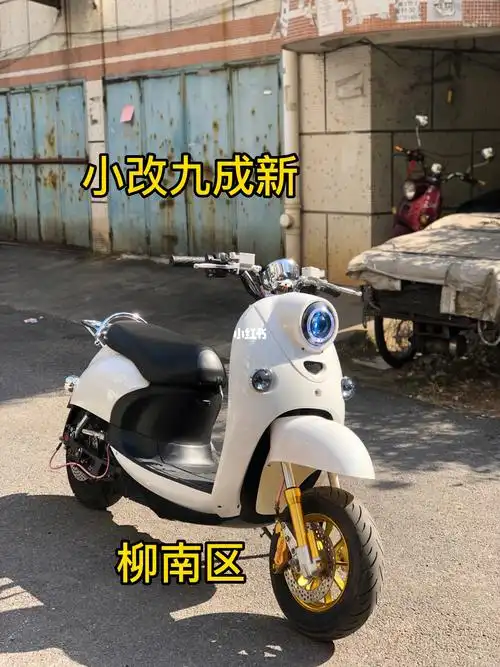 广西柳州二手车九成新小改龟五2588元