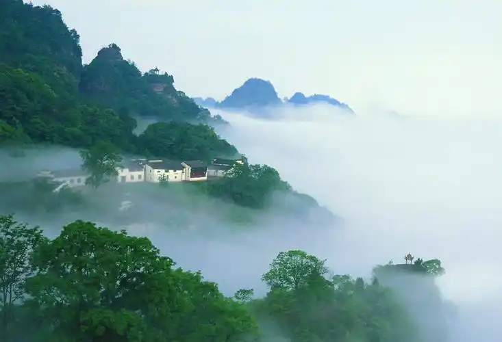 安徽频道 江淮风采    03 休宁县齐云山风景区    (图源:安徽省文化和