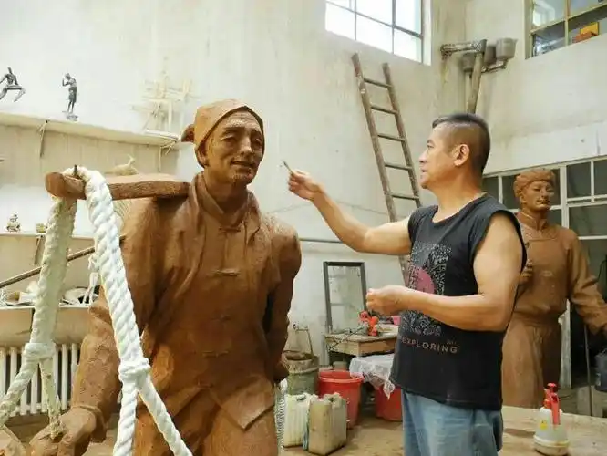 乌拉特前旗商业步行街雕塑群