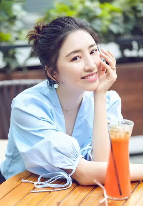 周捷|体操|一字马_新浪新闻