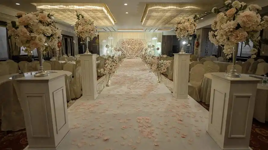 浪漫婚礼现场布置方法 婚礼现场布置效果图浪漫