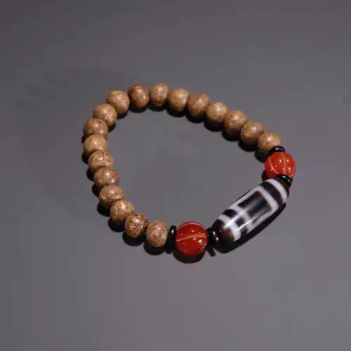 旧藏天珠主珠搭配沉香圆珠手串